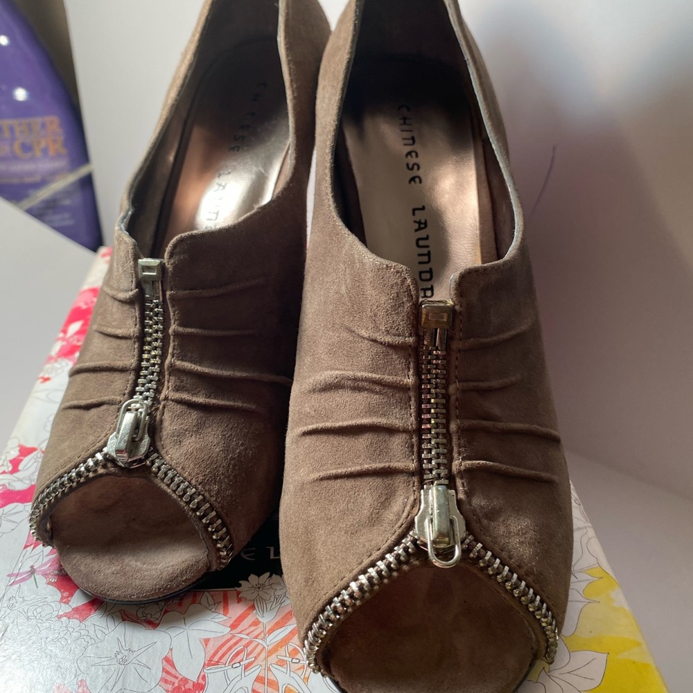 Chinese Laundry Brown Peep Toe Heels sz 6 NWB